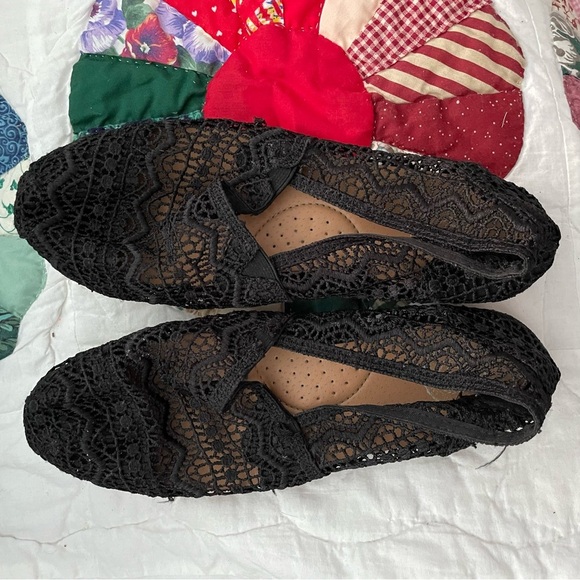 SO Shoes - So Size 9 Shoes Lacy Black Flats